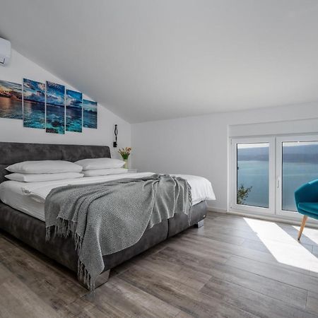 Villa Dream With Private Pool, 2 Bedrooms With En-Suite Bathrooms, Sea View 奥米什 外观 照片