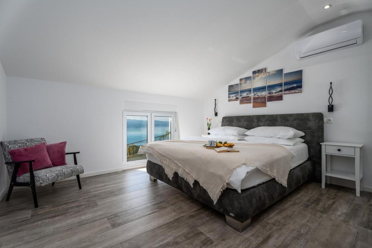 Villa Dream With Private Pool, 2 Bedrooms With En-Suite Bathrooms, Sea View 奥米什 外观 照片