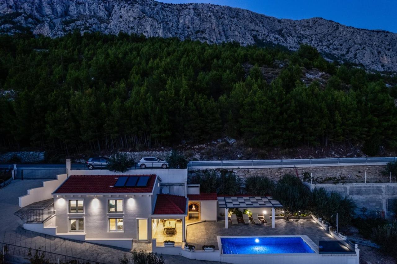 Villa Dream With Private Pool, 2 Bedrooms With En-Suite Bathrooms, Sea View 奥米什 外观 照片